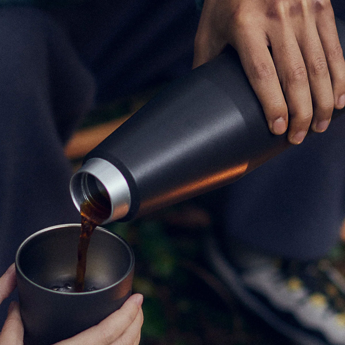 kinto trail tumbler 580ml, termospullo, musta